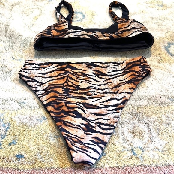 🐅Reversible High-Waisted,Tiger Print (& Black) Bikini! 2 Suits in 1, Ultra Soft - Picture 2 of 12